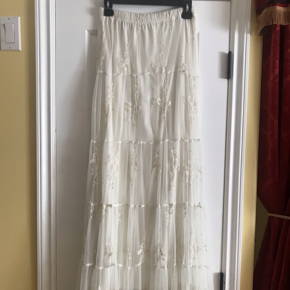 Lace Maxi skirt